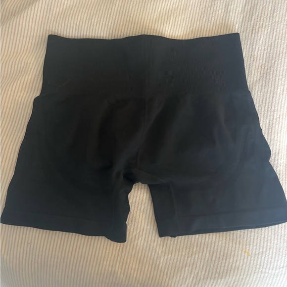Gym Shark Shorts! Black Size XS, never worn! - Picture 2 of 2